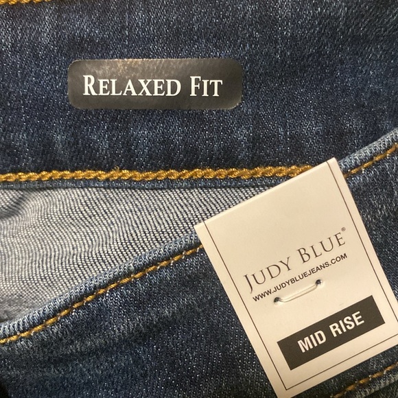 JUDY BLUE Mid Rise Plus/Reg Everyday Essential Relaxed Fit Jeans - Color DK ST - Picture 9 of 13